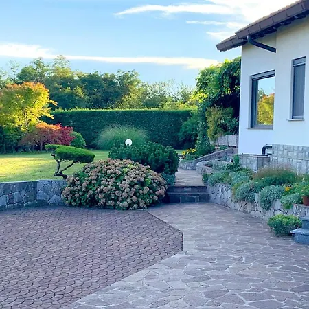 Garden Holiday home